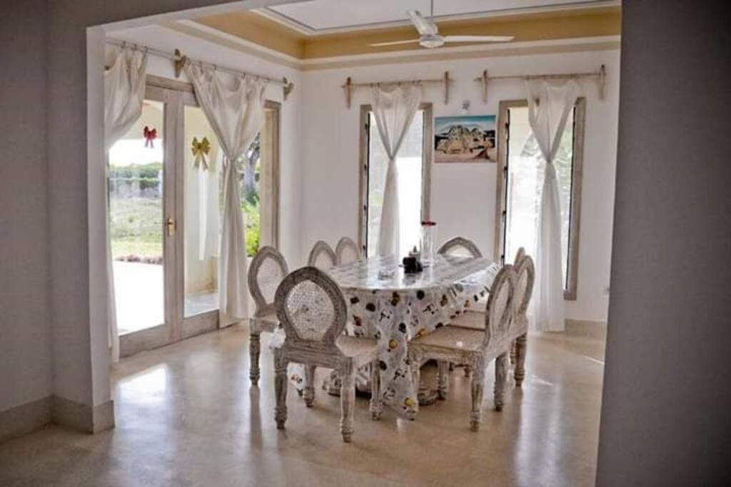 White Villa - Paparemo Beach Watamu Exterior photo