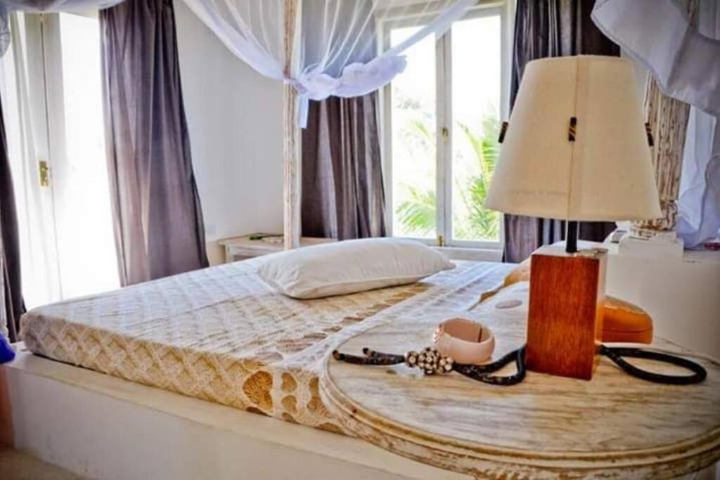 White Villa - Paparemo Beach Watamu Exterior photo