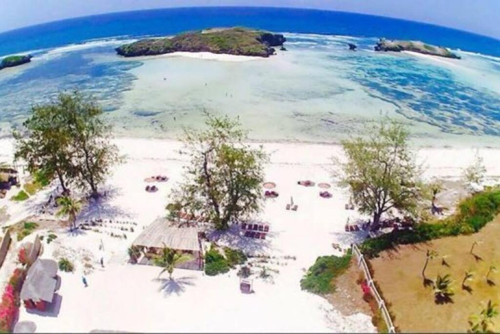 White Villa - Paparemo Beach Watamu Exterior photo